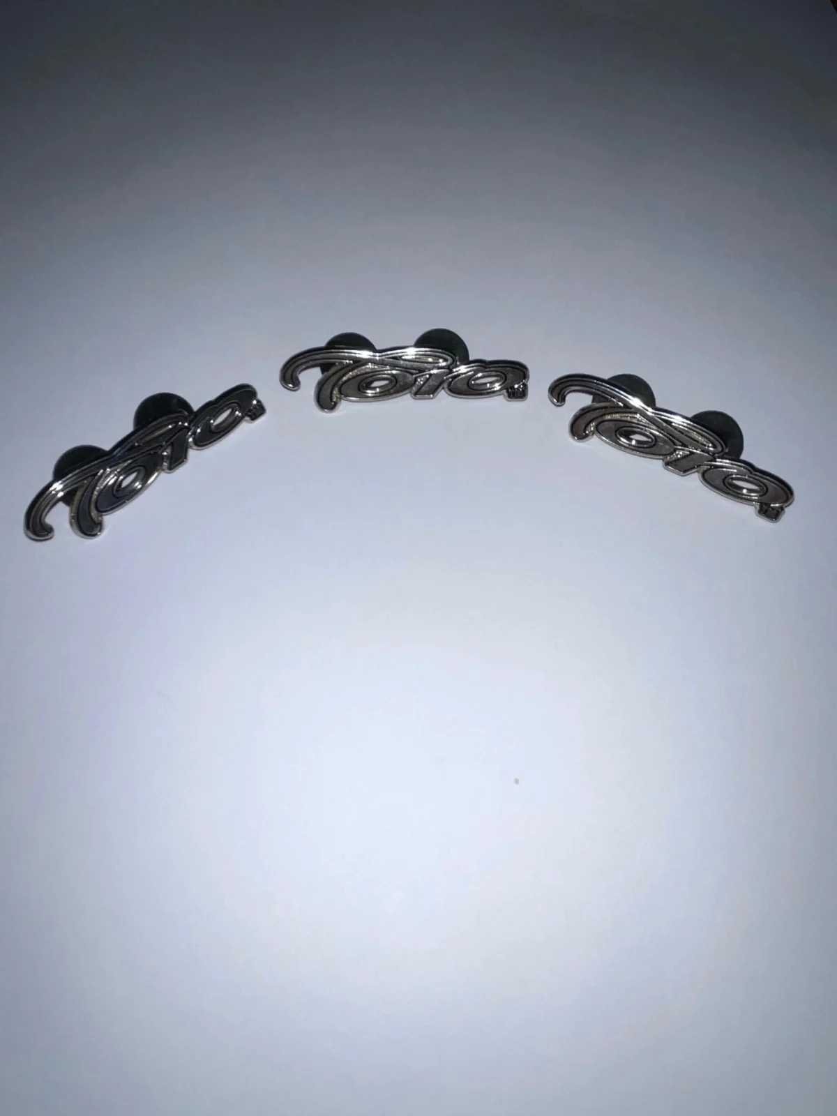 Toro Pins